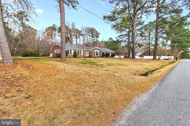 9829 LINE FENCE RD, Hayes, VA 23072