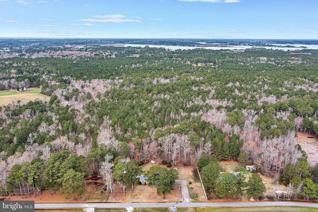 9829 LINE FENCE RD, Hayes, VA 23072