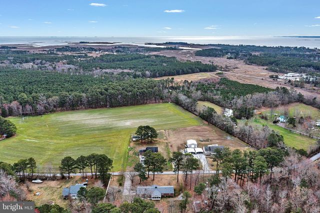 9829 LINE FENCE RD, Hayes, VA 23072