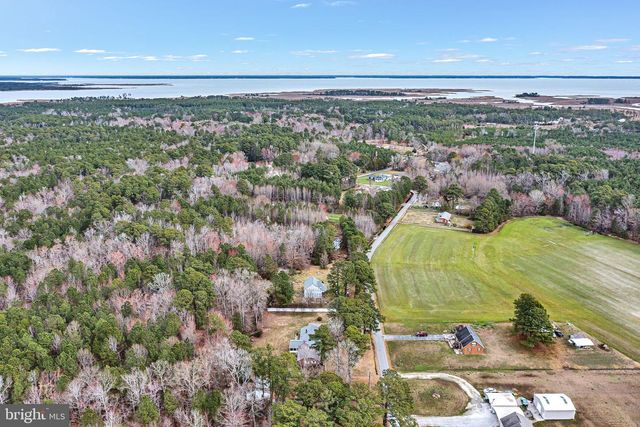 9829 LINE FENCE RD, Hayes, VA 23072