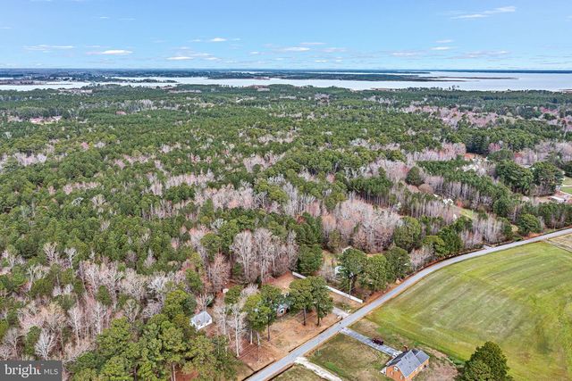 9829 LINE FENCE RD, Hayes, VA 23072