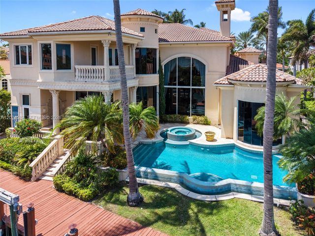 832 Harbour Isle Place, North Palm Beach, FL 33410
