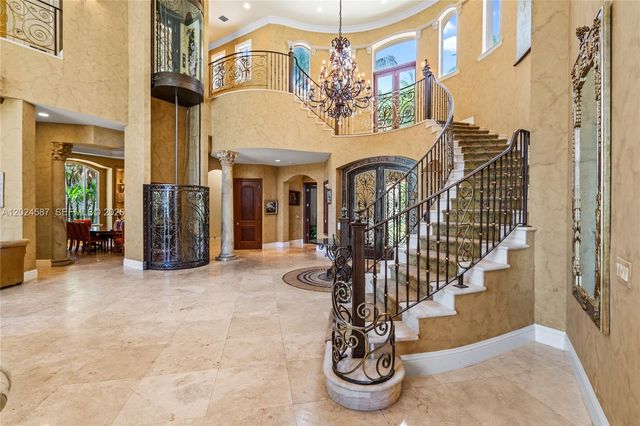 832 Harbour Isle Place, North Palm Beach, FL 33410