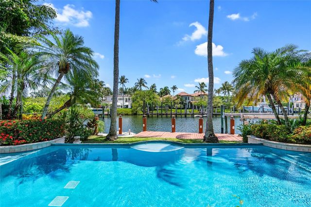 832 Harbour Isle Place, North Palm Beach, FL 33410