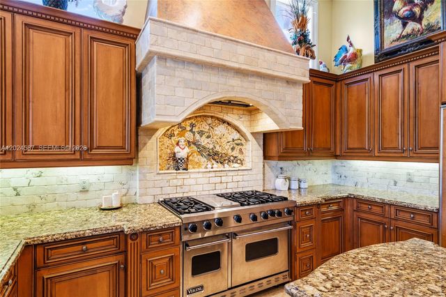 832 Harbour Isle Place, North Palm Beach, FL 33410