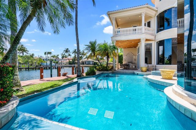 832 Harbour Isle Place, North Palm Beach, FL 33410