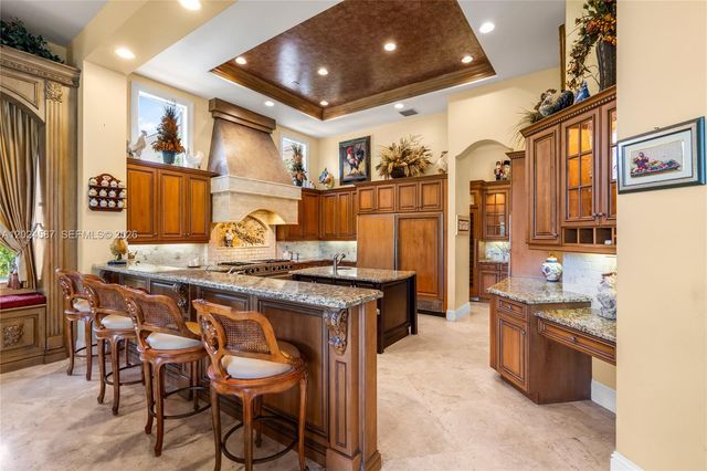 832 Harbour Isle Place, North Palm Beach, FL 33410