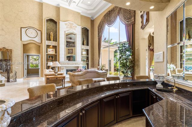 832 Harbour Isle Place, North Palm Beach, FL 33410