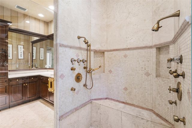 832 Harbour Isle Place, North Palm Beach, FL 33410