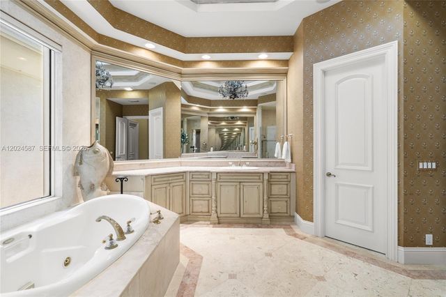 832 Harbour Isle Place, North Palm Beach, FL 33410