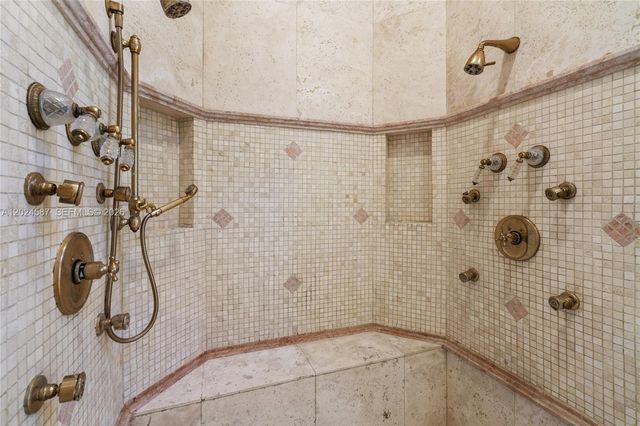 832 Harbour Isle Place, North Palm Beach, FL 33410
