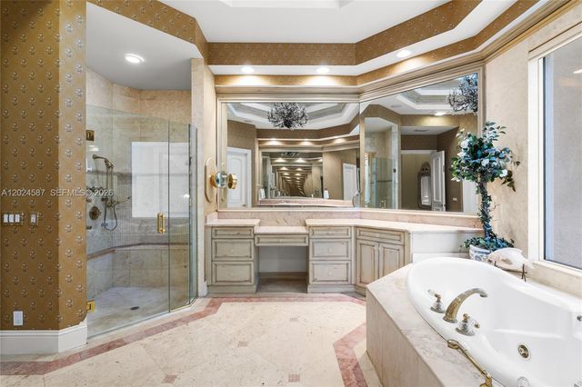 832 Harbour Isle Place, North Palm Beach, FL 33410