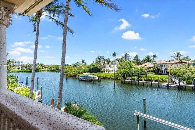 832 Harbour Isle Place, North Palm Beach, FL 33410