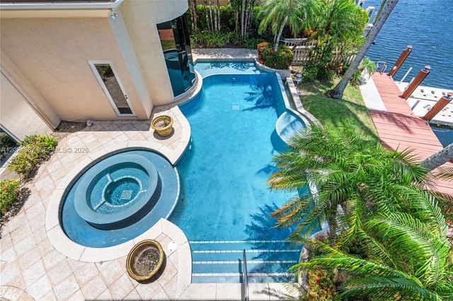 832 Harbour Isle Place, North Palm Beach, FL 33410