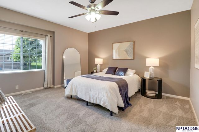 18847 Jacobs Circle, Omaha, NE 68135