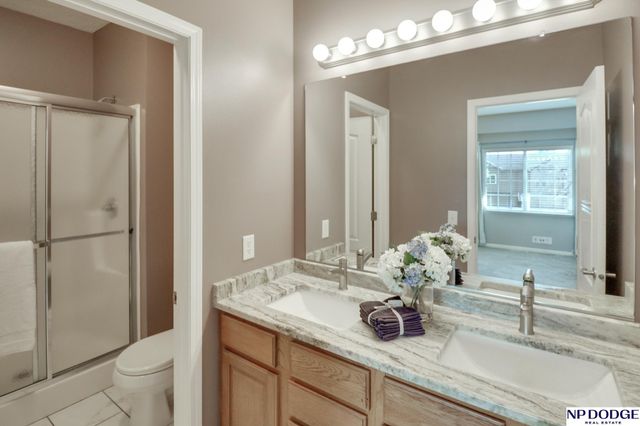 18847 Jacobs Circle, Omaha, NE 68135