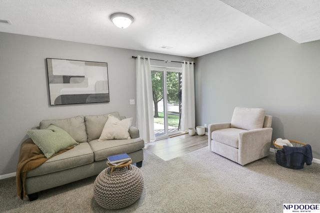18847 Jacobs Circle, Omaha, NE 68135
