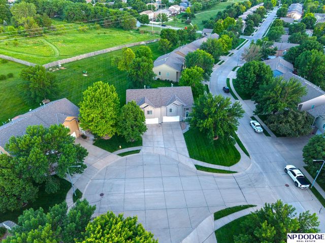 18847 Jacobs Circle, Omaha, NE 68135