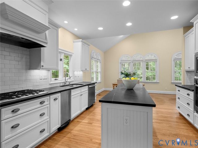2011 Gamelaw Ct, Midlothian, VA 23113