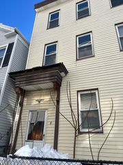 8 Glover Ct, Boston, MA 02127