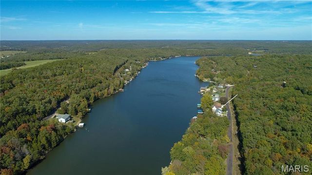 1541 Lakeshore Drive, Owensville, MO 65066