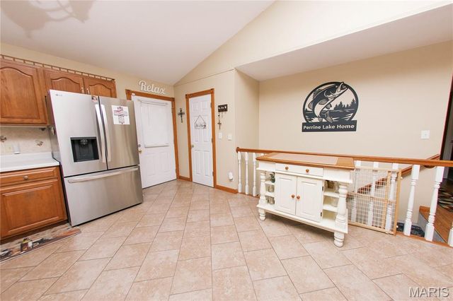 1541 Lakeshore Drive, Owensville, MO 65066