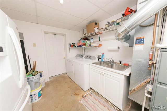 1541 Lakeshore Drive, Owensville, MO 65066