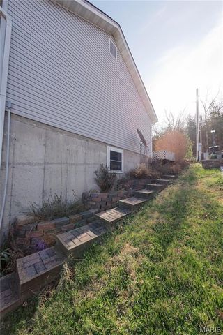 1541 Lakeshore Drive, Owensville, MO 65066