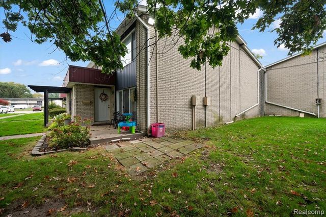 8323 Karam Boulevard 4, Warren, MI 48093