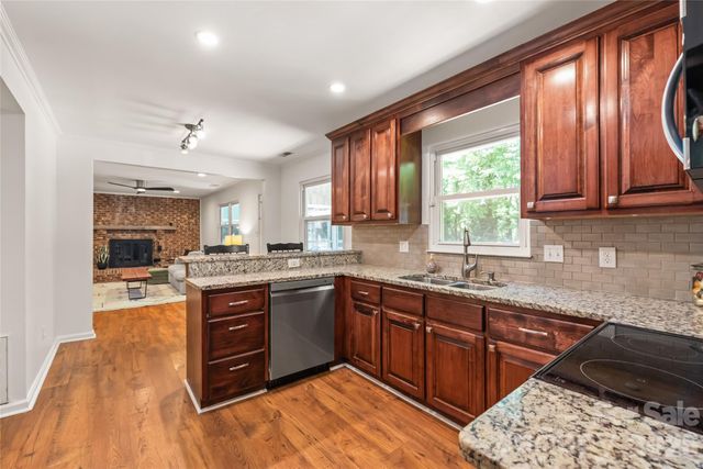 425 Regency Drive, Charlotte, NC 28211