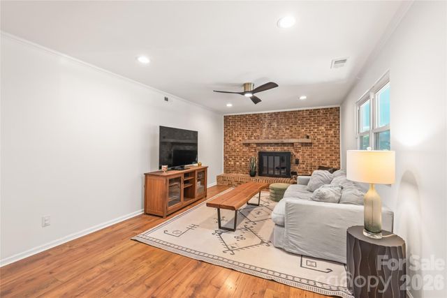 425 Regency Drive, Charlotte, NC 28211