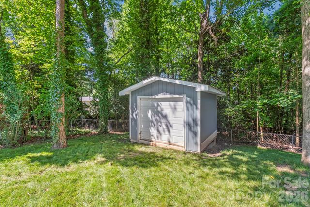 425 Regency Drive, Charlotte, NC 28211