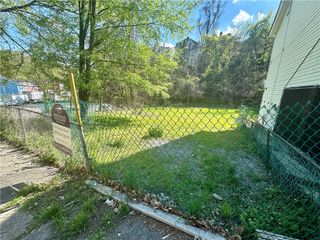 000 McClure Ave, Brighton Heights, PA 15212