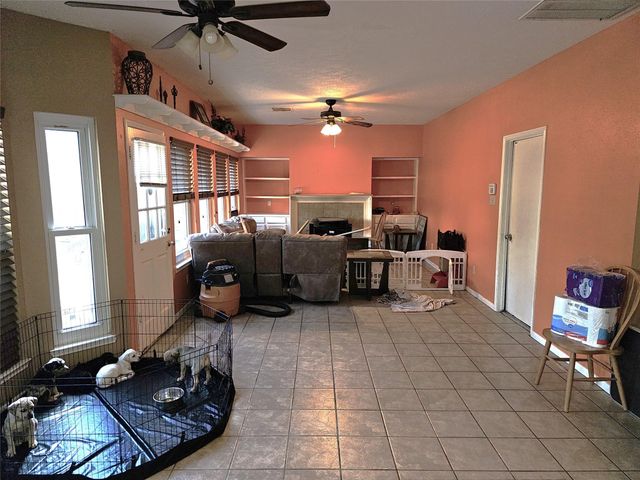 1021 Glenview Drive, Pearland, TX 77581