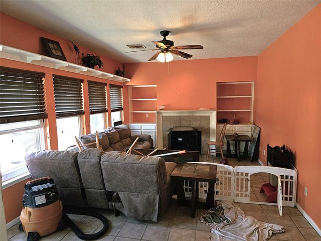 1021 Glenview Drive, Pearland, TX 77581