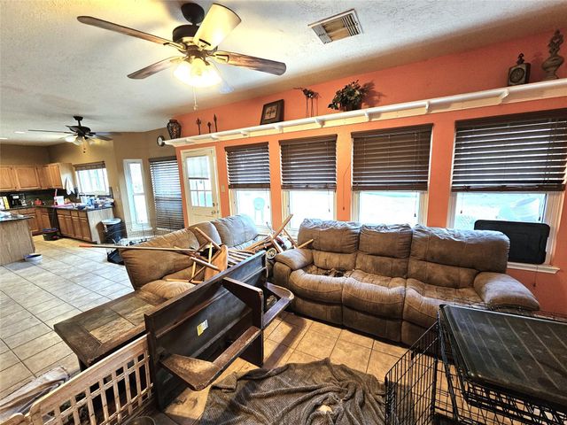 1021 Glenview Drive, Pearland, TX 77581