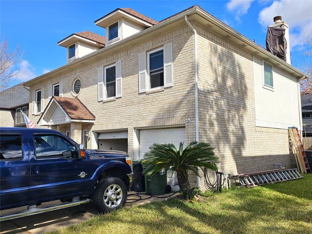 1021 Glenview Drive, Pearland, TX 77581