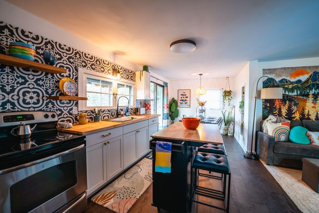 305 W Oklahoma Street, Branson, MO 65616