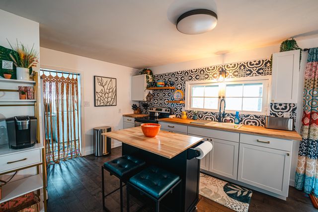 305 W Oklahoma Street, Branson, MO 65616