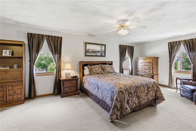 4 High Ridge Drive, Lincoln, RI 02865