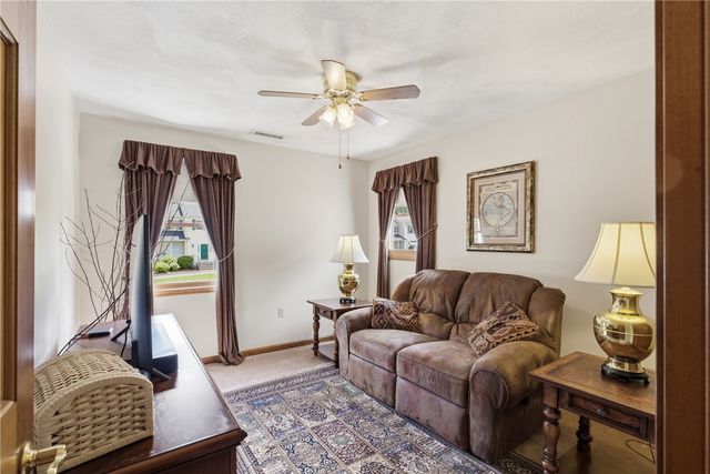 4 High Ridge Drive, Lincoln, RI 02865