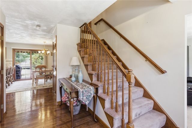 4 High Ridge Drive, Lincoln, RI 02865