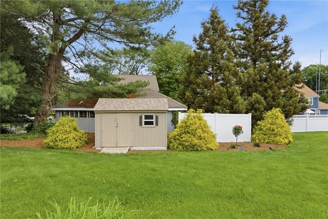 4 High Ridge Drive, Lincoln, RI 02865