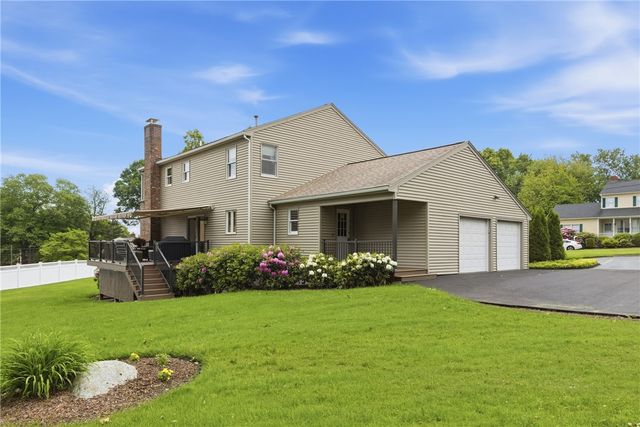 4 High Ridge Drive, Lincoln, RI 02865