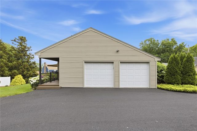 4 High Ridge Drive, Lincoln, RI 02865