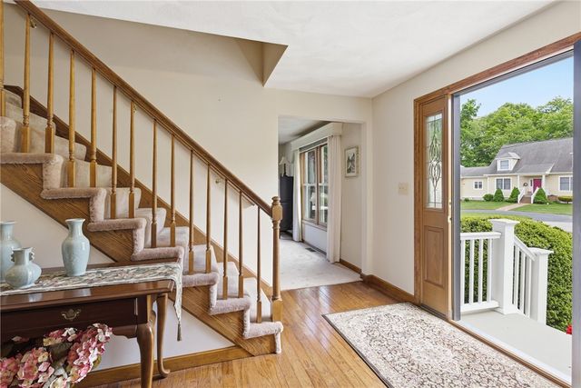 4 High Ridge Drive, Lincoln, RI 02865
