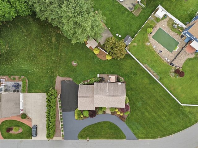 4 High Ridge Drive, Lincoln, RI 02865