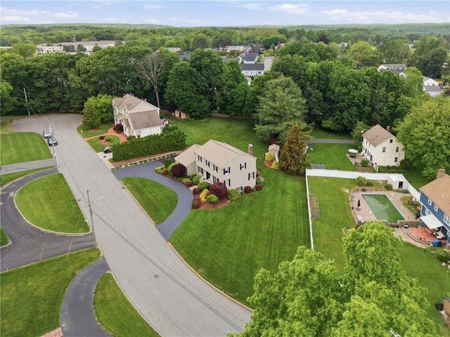 4 High Ridge Drive, Lincoln, RI 02865