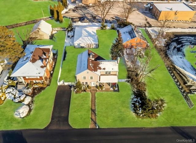 32 Longfellow Avenue, Westbury, NY 11590