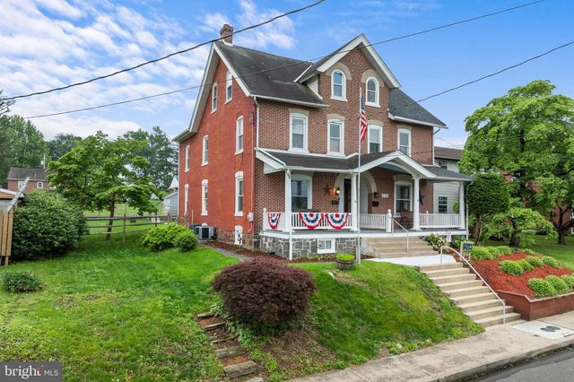 56 E FAIRVIEW AVE, Sellersville, PA 18960